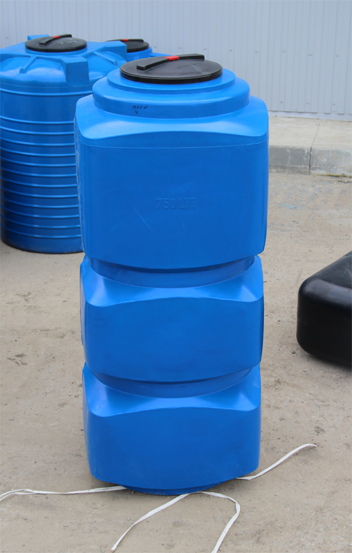 Емкость 750 л. литров для питьевой воды пластиковая. Бак 750 литров. Бак для воды 750л синий. Прямоугольная емкость/бак на 750 литров для воды.